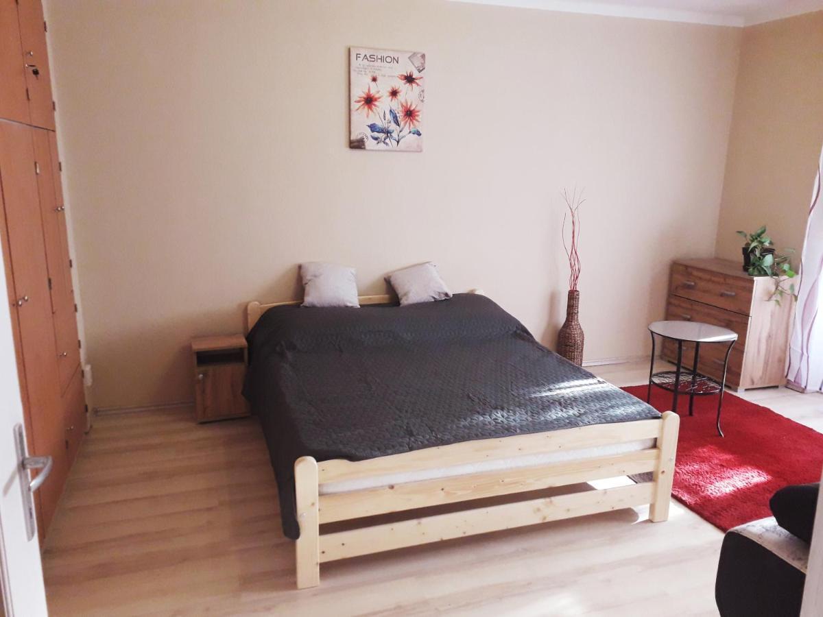 Centrum Apartman سولنوك المظهر الخارجي الصورة